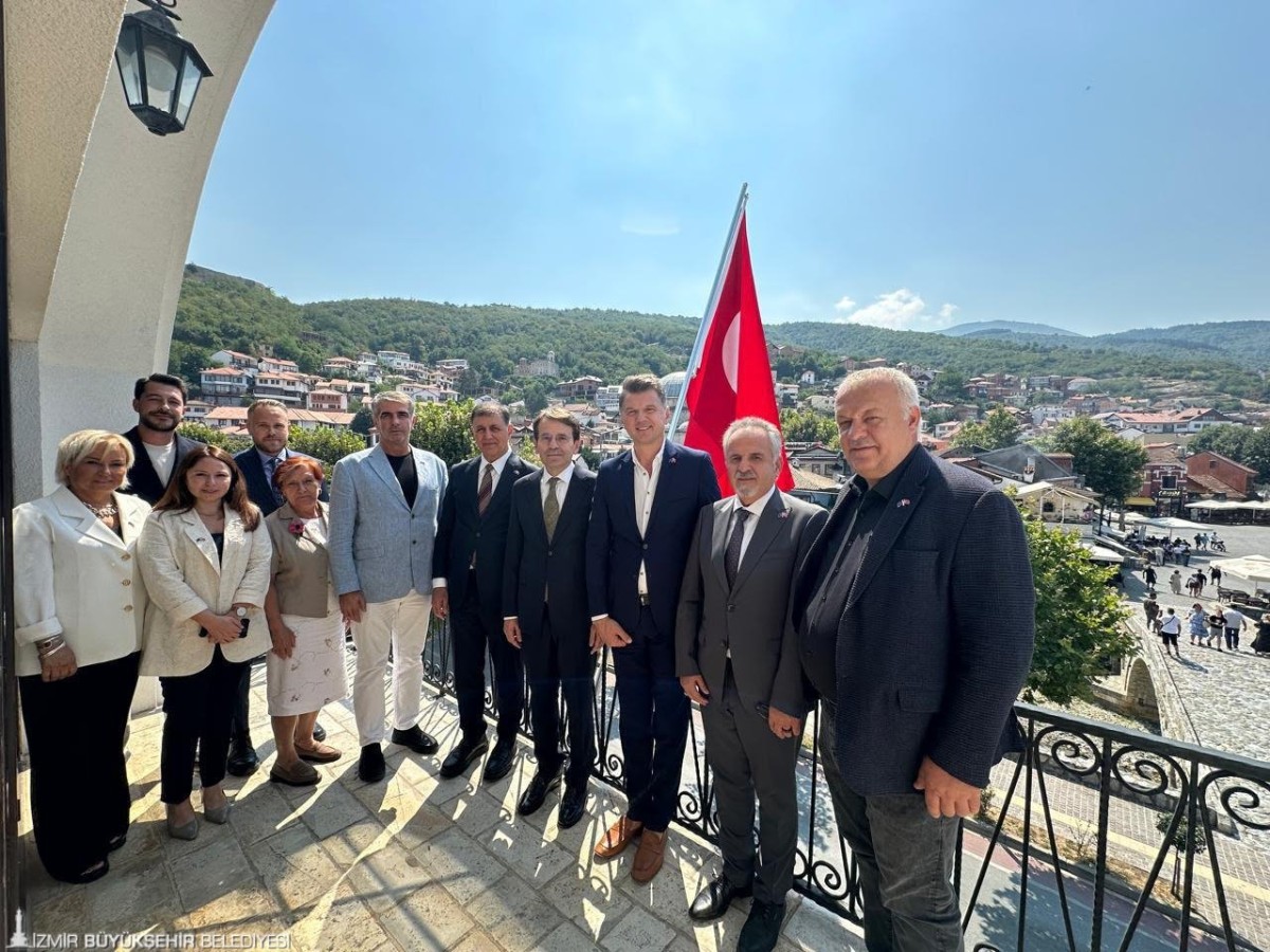 Başkan Tugay, Kosova'da yeni iş birliklerinin kapısını araladı