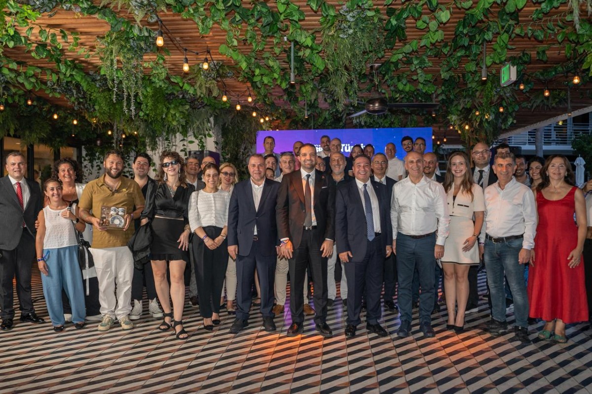 Ege’den 10 firma Miami’de yeni ticari bağlantılar için sahaya çıktı