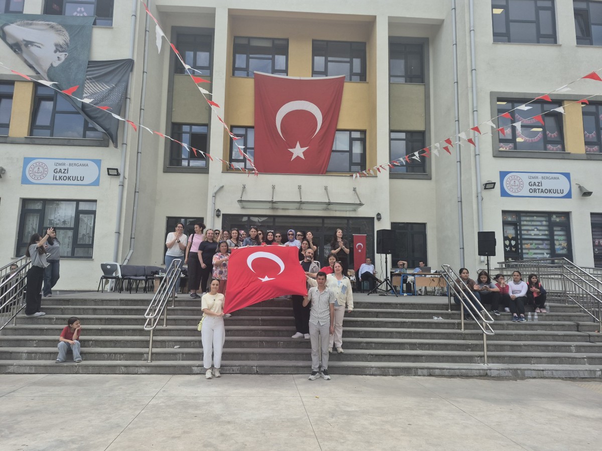 Bergama Gazi İlkokulu ve Ortaokulu’nda Anlamlı Şenlik ve Örnek Proje