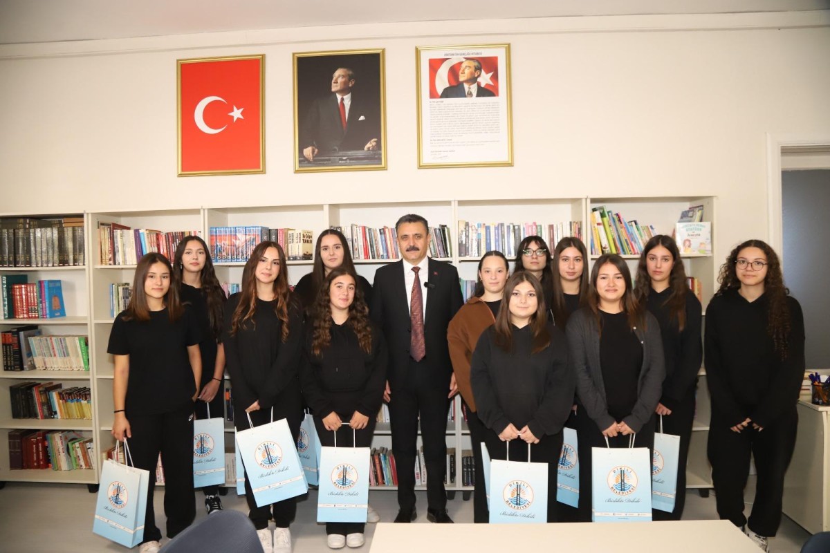 Dikili ve Çandarlı’da Eğitim ve Kültür Yatırımları Hizmete Açıldı